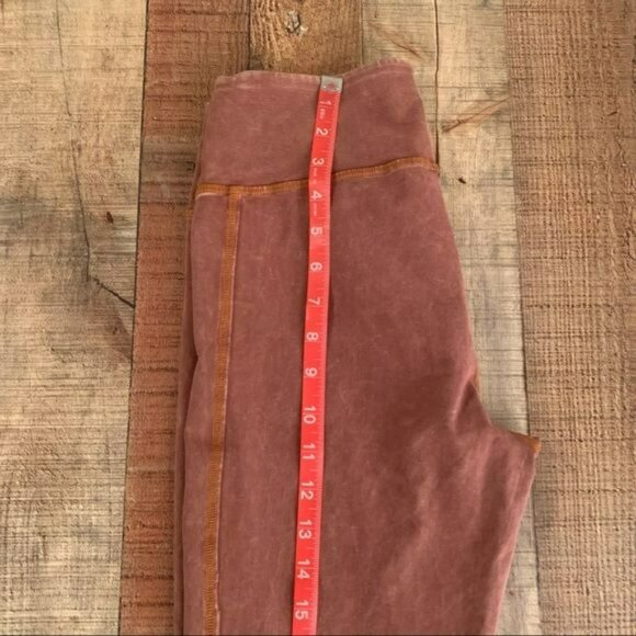 Free People Movement Women’s red marbled leggings medium - Picture 3 of 12